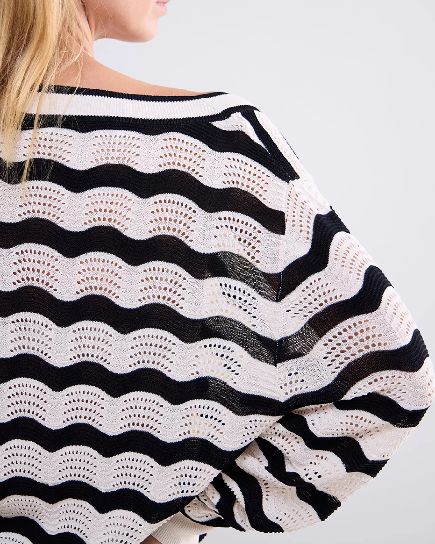 ajour_trui_met_vhals_117508.webp Summum Truien & Vesten<Ajour trui met V-hals