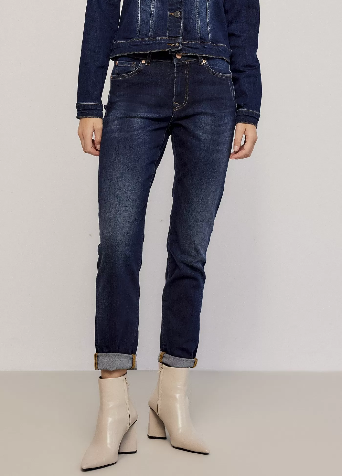 Summum Basics | Broeken & Jumpsuits<Blue Daze denim tapered jeans