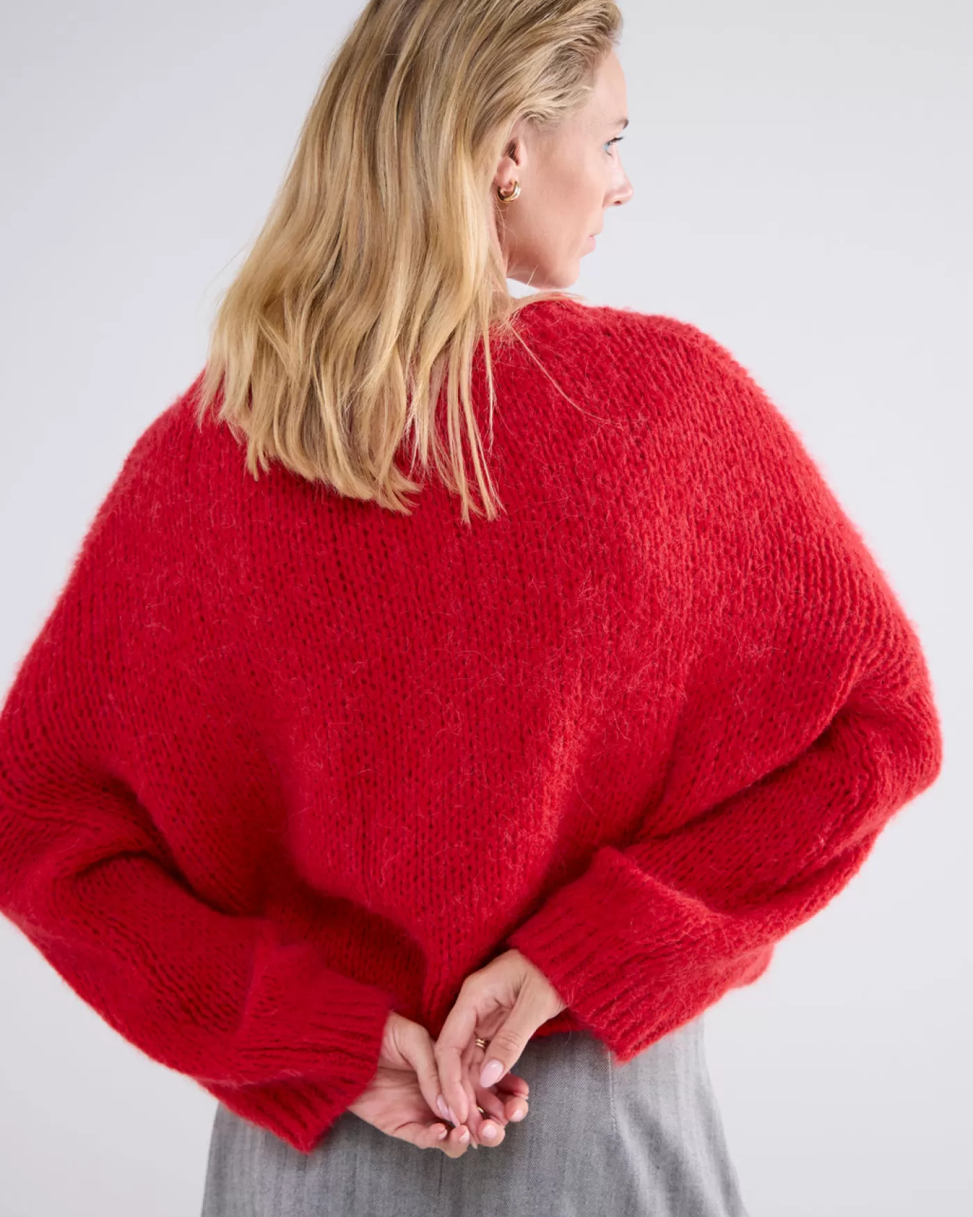 boxy_trui_met_grove_steek_117353.webp Summum Truien & Vesten<Boxy trui met grove steek