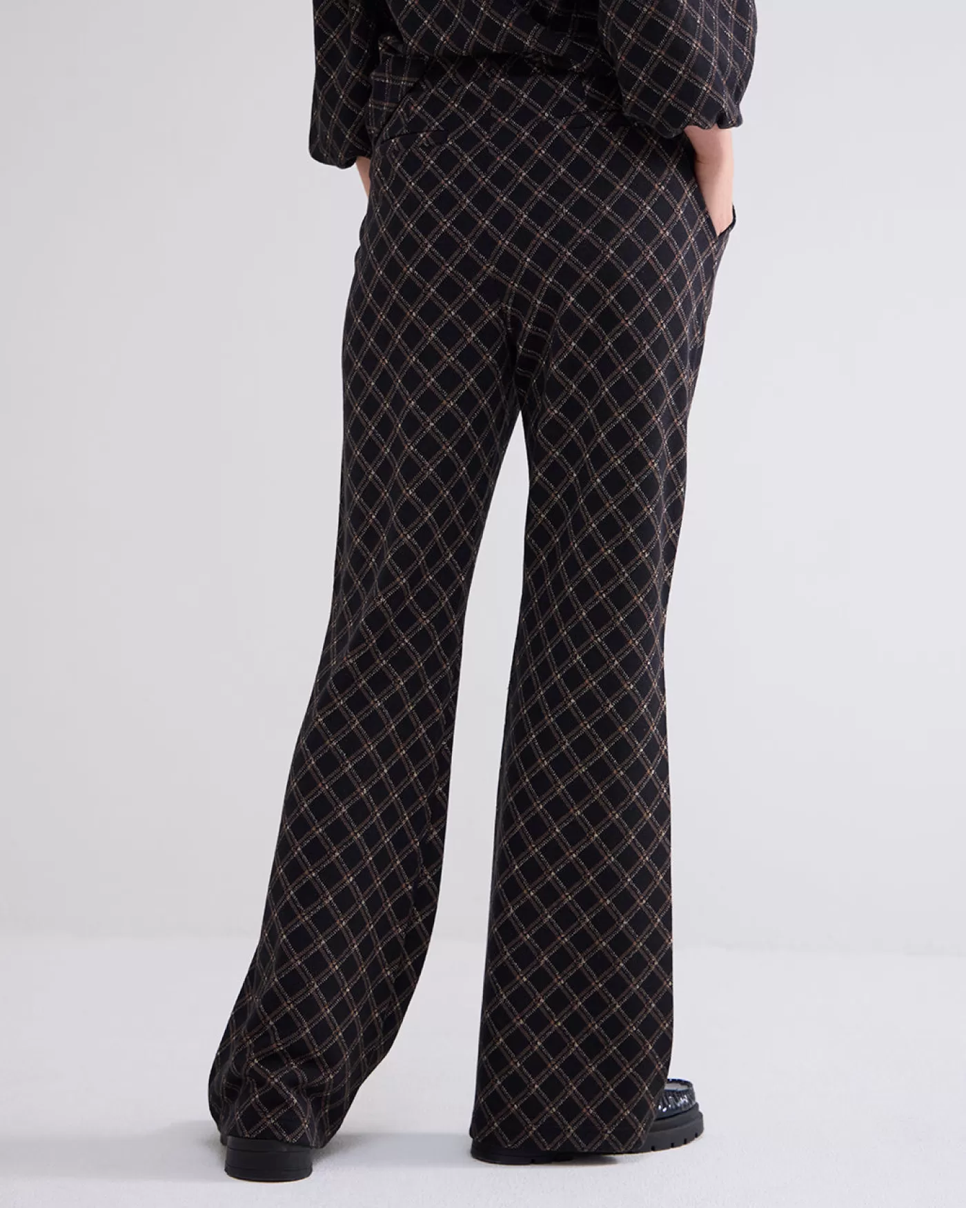 flared_broek_ruitdessin_116674.webp Summum Broeken & Jumpsuits<Flared broek ruitdessin