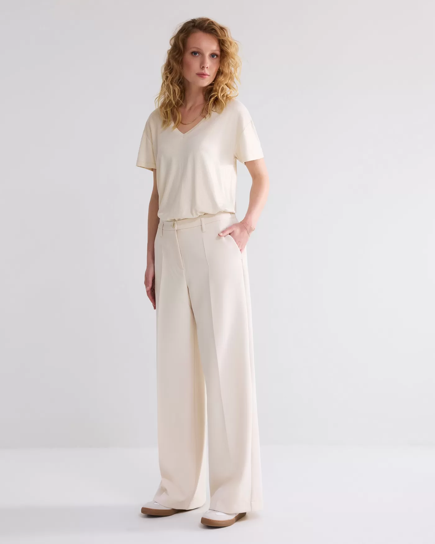 glanzende_basic_vhals_top_118327.webp Summum T-Shirts | Tops & T-Shirts<Glanzende basic V-hals top