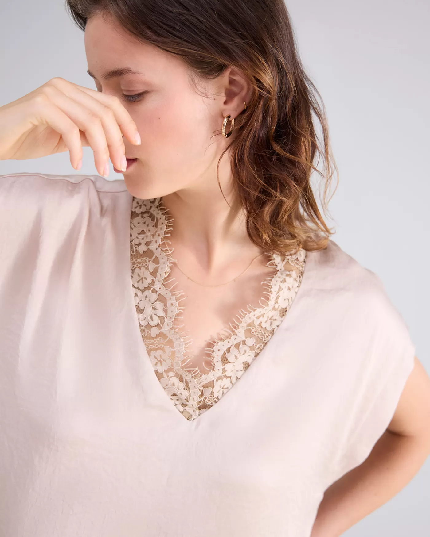 mouwloze_top_met_kant_118342.webp Summum Tops & T-Shirts<Mouwloze top met kant