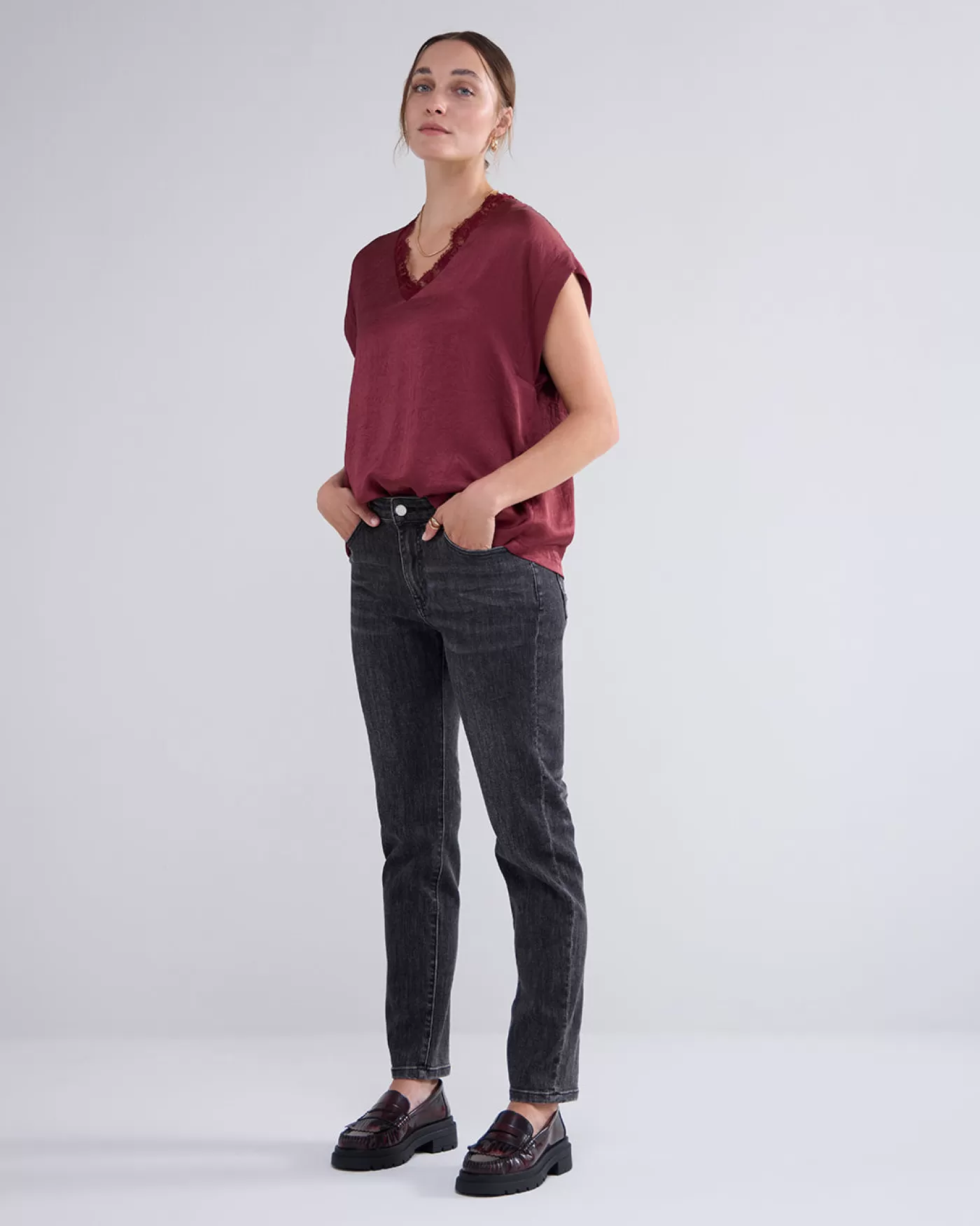 Summum Tops & T-Shirts<Mouwloze top met kanten V-hals