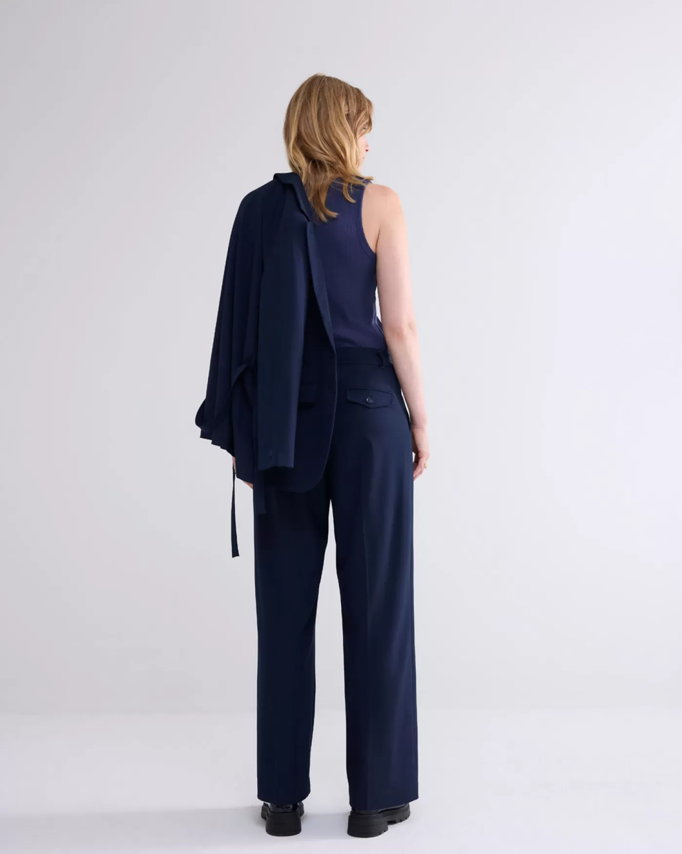 wijde_broek_met_plooien_en_riem_116526.webp Summum Broeken & Jumpsuits<Wijde broek met plooien en riem