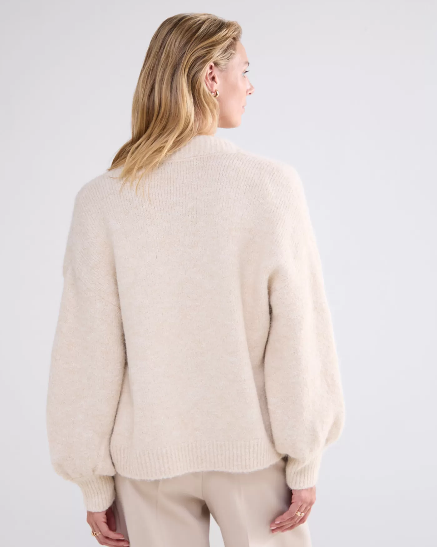 zacht_vest_met_pofmouwen_117126.webp Summum Truien & Vesten<Zacht vest met pofmouwen